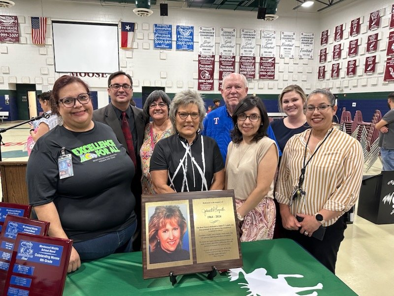 Dr. Melissa (Martinez) Saenz (@montwood_ms) on Twitter photo <a href="/Montwood_MS/">Dr. Melissa (Martinez) Saenz</a> Legacy, Janet P. Lynch, honored at today's Band concert with a dedicated plaque to hang in our the band room. Thank you to all who organized and supported this dedication. <a href="/SocorroISD/">Socorro ISD</a> <a href="/SISD_FineArts/">SISD Fine Arts</a> <a href="/Montwood_MS/">Dr. Melissa (Martinez) Saenz</a> Legacy, Janet P. Lynch, honored at today's Band concert with a dedicated plaque to hang in our the band room. Thank you to all who organized and supported this dedication. <a href="/SocorroISD/">Socorro ISD</a> <a href="/SISD_FineArts/">SISD Fine Arts</a>
