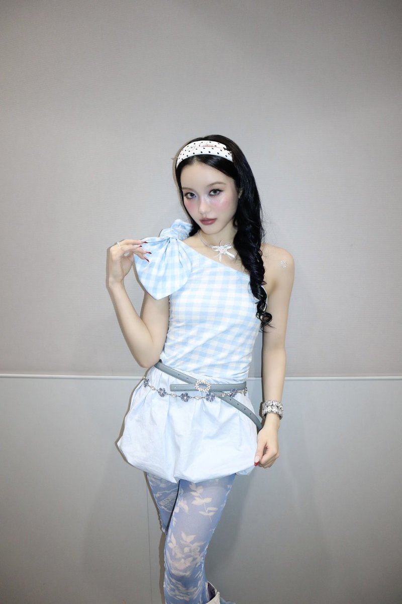 Summer is coming~🎐🩵🤍 スイカ食べたい🤤🍉 #CHISA #XG