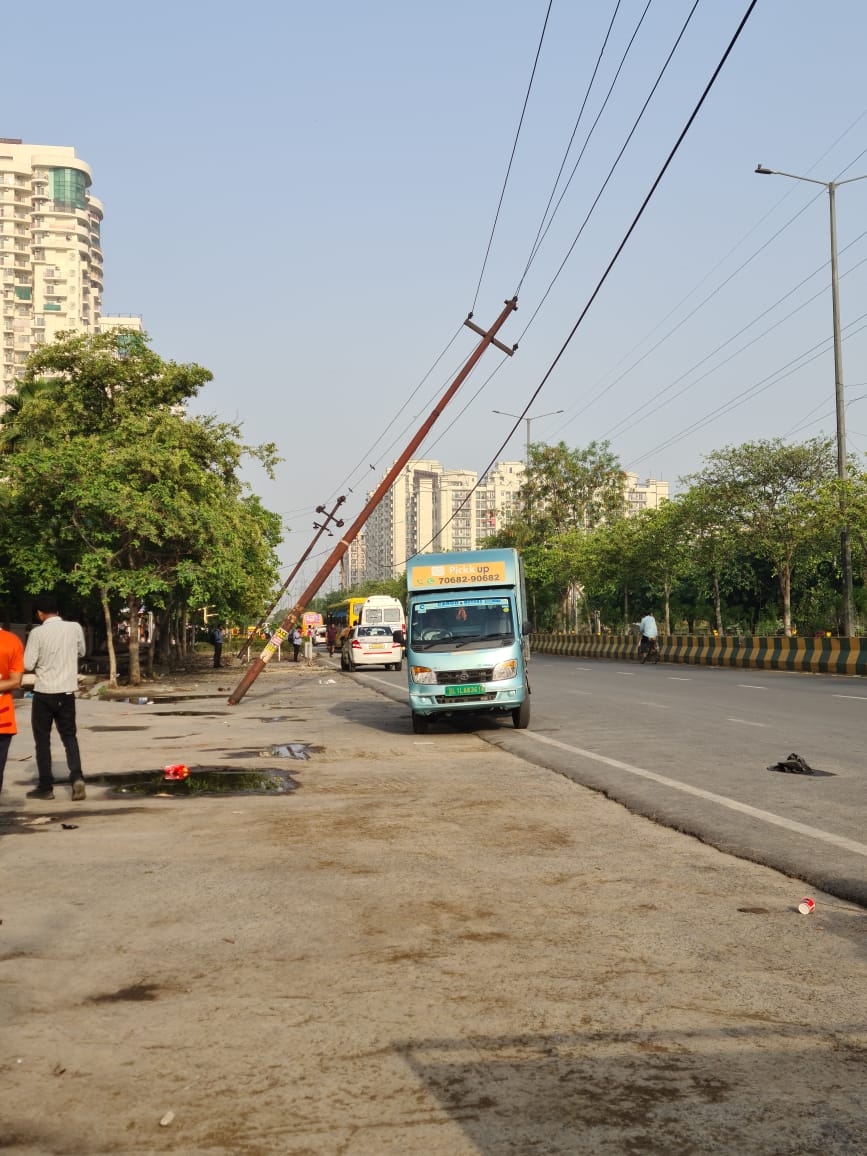 HPAOA (@hydeparkaoa) on Twitter photo Two HT line poles are in way to fall between the road of gate 1 & 2. Any major mishappening can happen. Hyde Park sec 78, Noida <a href="/1912PVVNL/">Pashchimanchal Vidyut Vitran Nigam L.td(1912)</a> Two HT line poles are in way to fall between the road of gate 1 & 2. Any major mishappening can happen. Hyde Park sec 78, Noida <a href="/1912PVVNL/">Pashchimanchal Vidyut Vitran Nigam L.td(1912)</a>