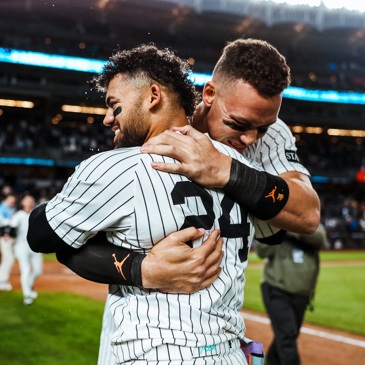 Yankees's tweet image. Hit ‘em High (The Martian’s Anthem). 

#RepBX