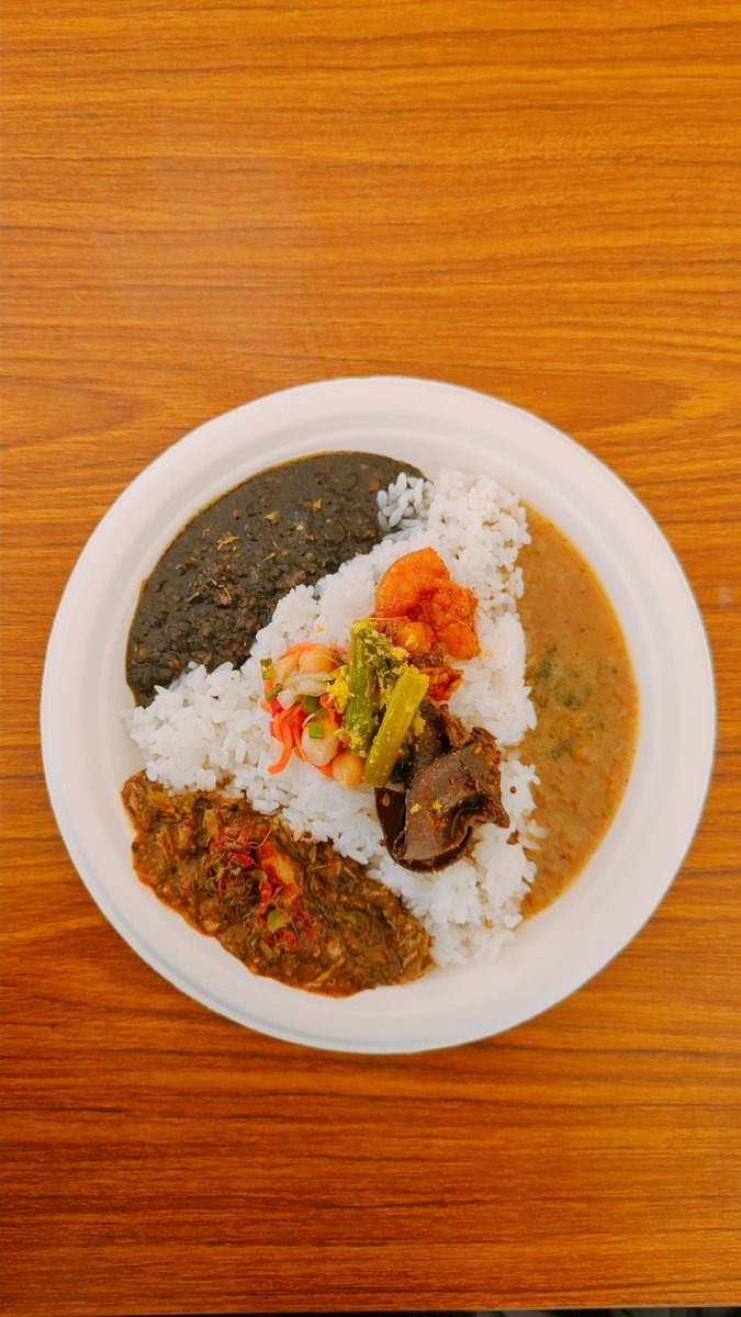 梅おかか@Forkingと時々カリーの人 (@umeokaka_sp) on Twitter photo 本日のカリーキングダム
<a href="/sp_currykingdom/">札幌カリーキングダム</a>
COMODO
カレークラブ
CARRY-No
3店舗3種のカレーと4種の副菜とご飯を
ちゃちゃっとするとこうなります。笑
盛り付けのコツは
カレーを入れすぎない
カレーのトッピングは1回スプーンですくい出す
美味しくなーれと愛情を込めることです 本日のカリーキングダム
<a href="/sp_currykingdom/">札幌カリーキングダム</a>
COMODO
カレークラブ
CARRY-No
3店舗3種のカレーと4種の副菜とご飯を
ちゃちゃっとするとこうなります。笑
盛り付けのコツは
カレーを入れすぎない
カレーのトッピングは1回スプーンですくい出す
美味しくなーれと愛情を込めることです