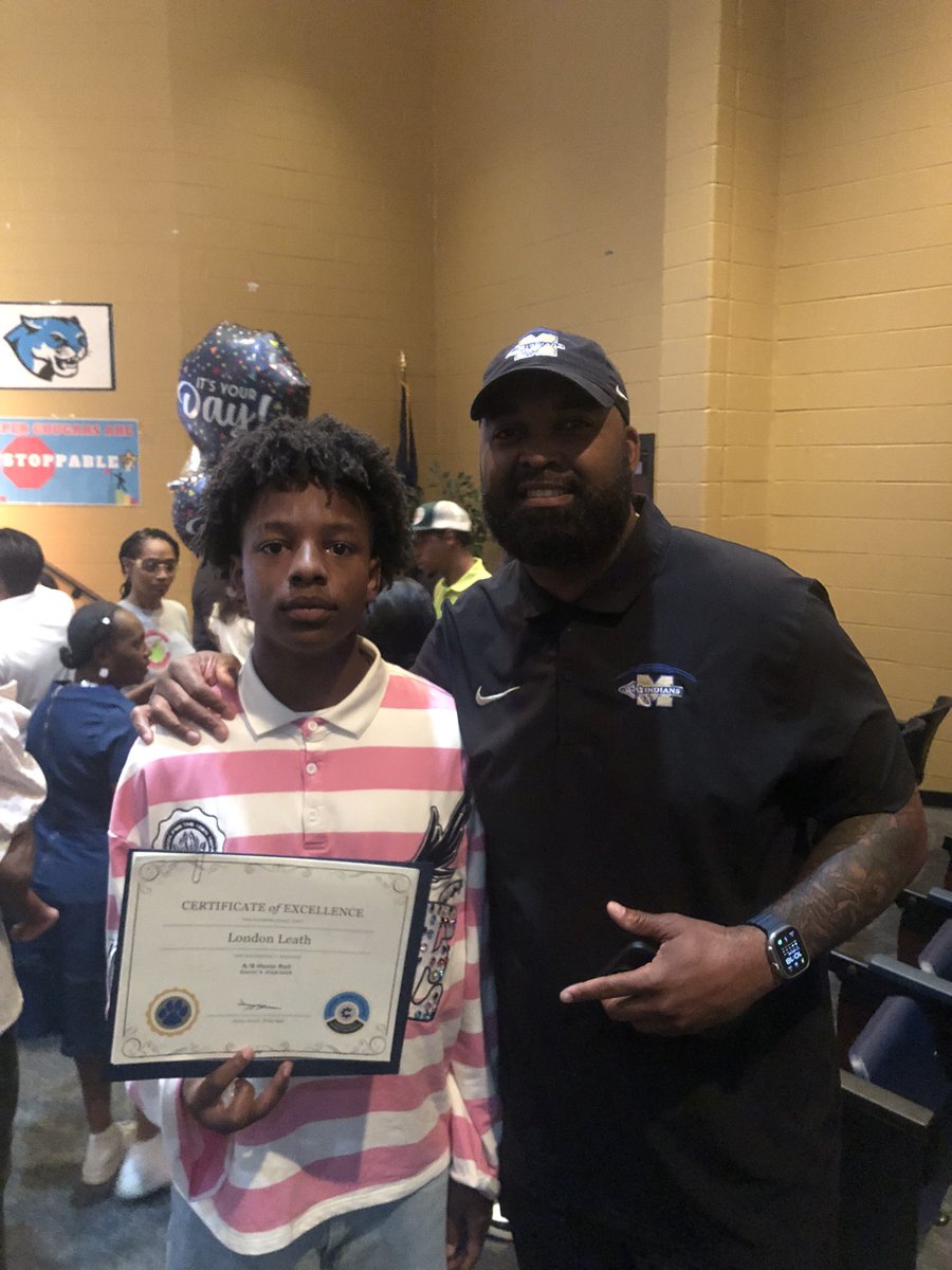 London Leath (@london_leath) on Twitter photo Thankful to receive the Presidential Award for being a STEM student Honor roll recipient throughout my time in middle school. Looking forward to doing more in High school Ⓜ️
Thank you <a href="/CoachReid99/">Kareem Reid</a> for your support it’s appreciated!! Thankful to receive the Presidential Award for being a STEM student Honor roll recipient throughout my time in middle school. Looking forward to doing more in High school Ⓜ️
Thank you <a href="/CoachReid99/">Kareem Reid</a> for your support it’s appreciated!!