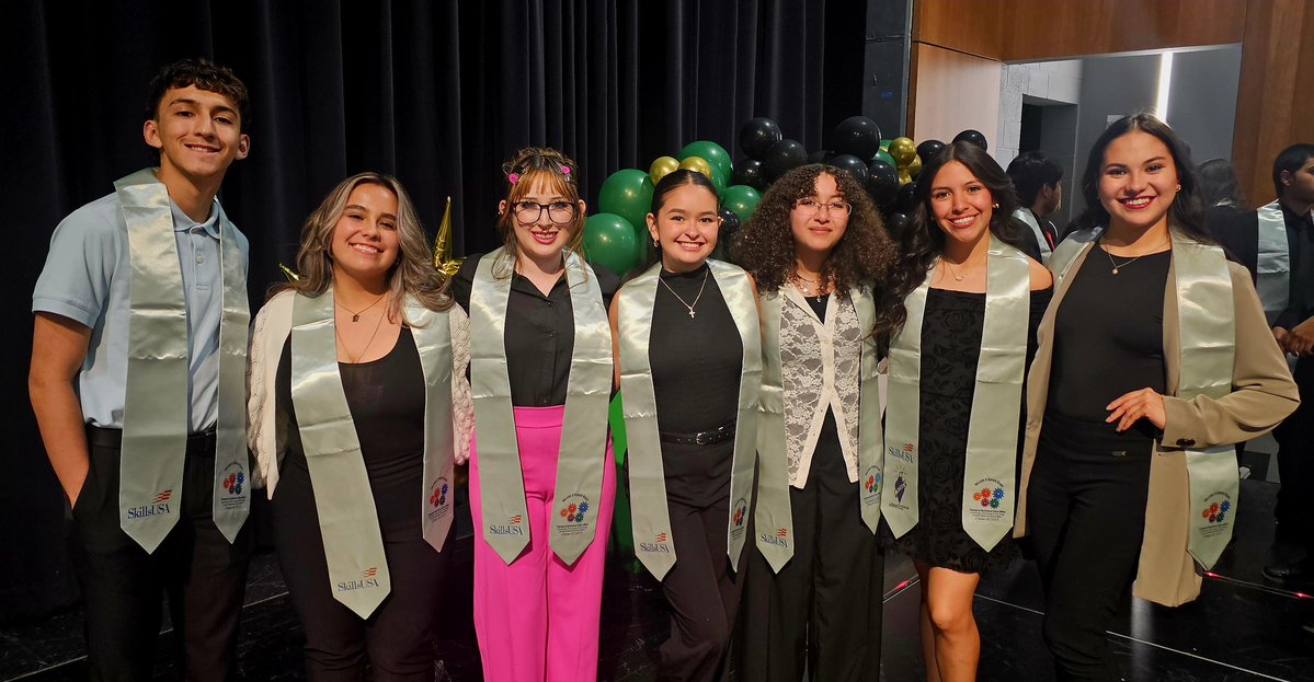 Montwood RAM-TV (@montwood_ramtv) on Twitter photo <a href="/Montwood_RamTv/">Montwood RAM-TV</a> crew at the MHS CTE Stole Ceremony Congratulations! Thank you for a great year, Seniors ! #Excellence #earnyourhorns #TeamSISD <a href="/Montwood_RamTv/">Montwood RAM-TV</a> crew at the MHS CTE Stole Ceremony Congratulations! Thank you for a great year, Seniors ! #Excellence #earnyourhorns #TeamSISD