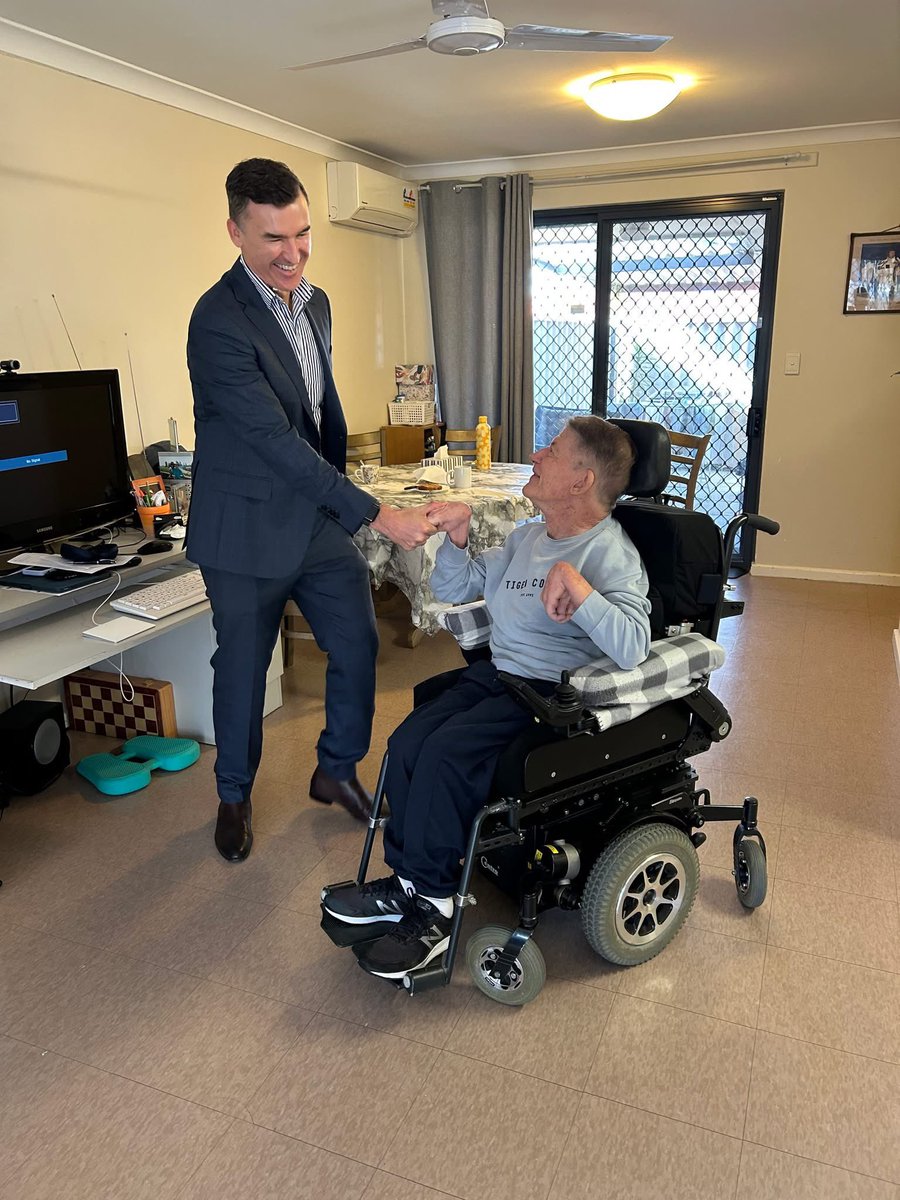 MORE THAN 3000 SOCIAL HOMES DELIVERED!

Today it was fantastic to catch up with Gary and Norma in Como, have a chat, and celebrate the Cook Government delivering over 3000 (in fact we hit 3028 this week!) new social homes since our record investment in 2021.

Gary and Norma are