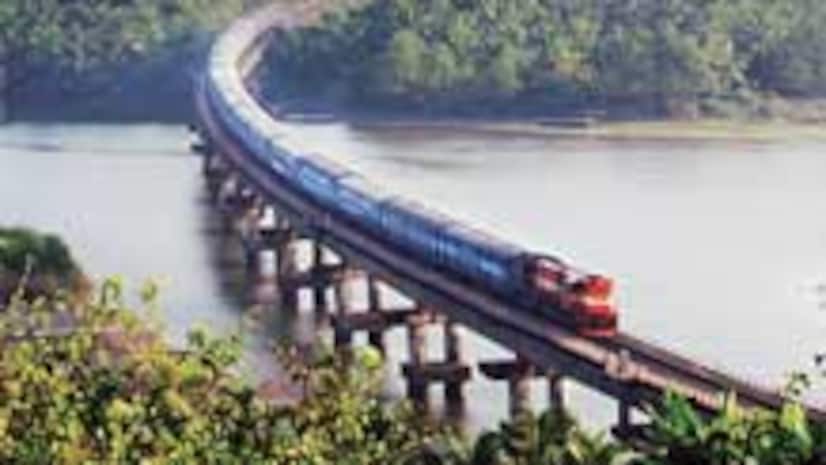 Indianinfoguide's tweet photo. 🚨Maharashtra approves merging of Konkan Railway with Indian Railways.
Karnataka, Goa and Kerala govts. have already given consent for merger. https://t.co/fLJTXyLGWP