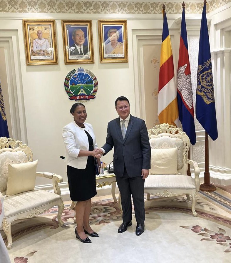 Chargé d’Affaires Bridgette Walker met with Minister of Agriculture, Forestry and Fisheries to discuss furthering bilateral objectives that benefit both the United States and Cambodia.