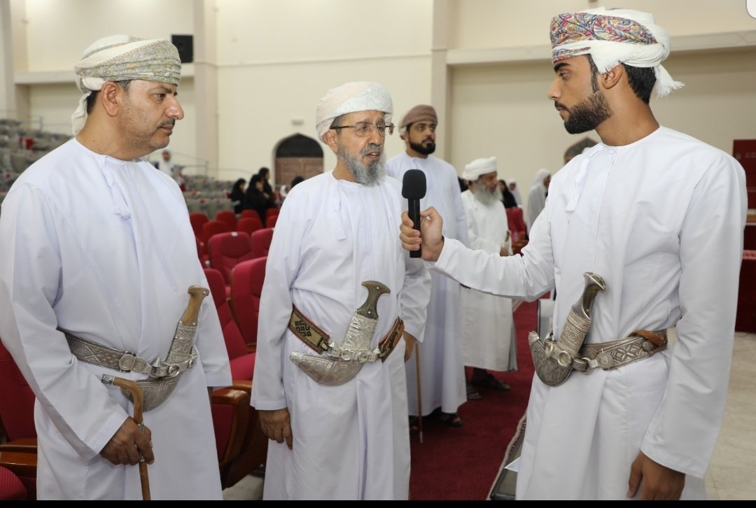 Islamic1edu's tweet photo. أقيم يوم أمس الأربعاء بتأريخ ٢١ / ٥ / ٢٠٢٥م في قاعة نزوى بجامعة التقنية والعلوم التطبيقية الحفل السنوي لتكريم المجيدين في مسابقة القرآن الكريم برعاية سعادة الشيخ أحمد بن سعود السيابي وبحضور المدير العام أ.علي الحارثي وتم تكريم ما يقارب ٢٣٠ طالب وطالبة بالإضافة للمعلمين والمدارس. https://t.co/EbY81gPqSE