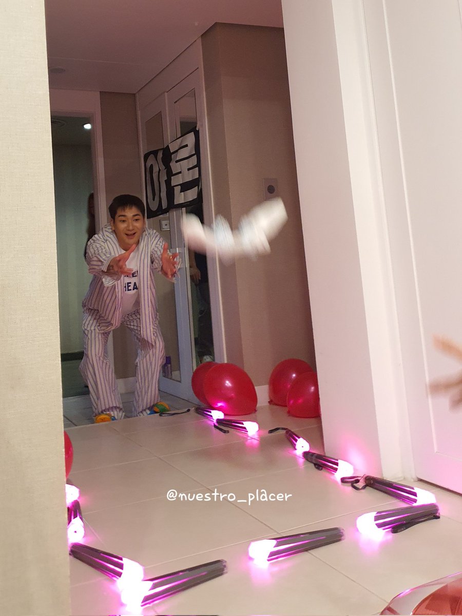 250516 비둘기 날리는 곽둘기🕊
(사실 머리띠입니다ㅋㅋ)

#아론 #곽아론 #AARON #영민한돌잔치31