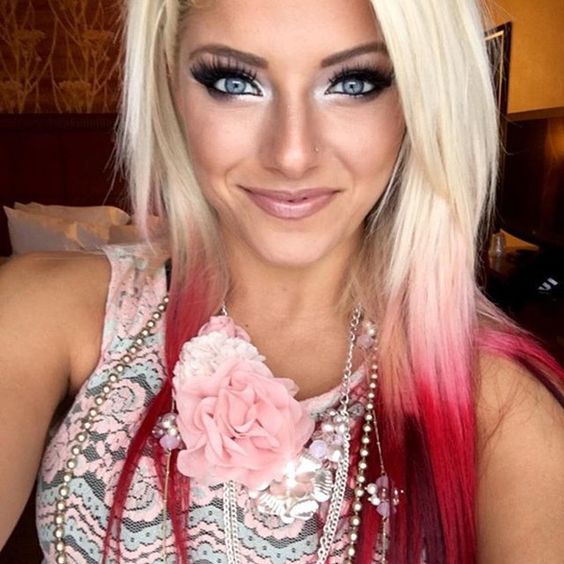 SuperheroRoxi's tweet image. #WCW @mshydecan @SweetMrsSasha