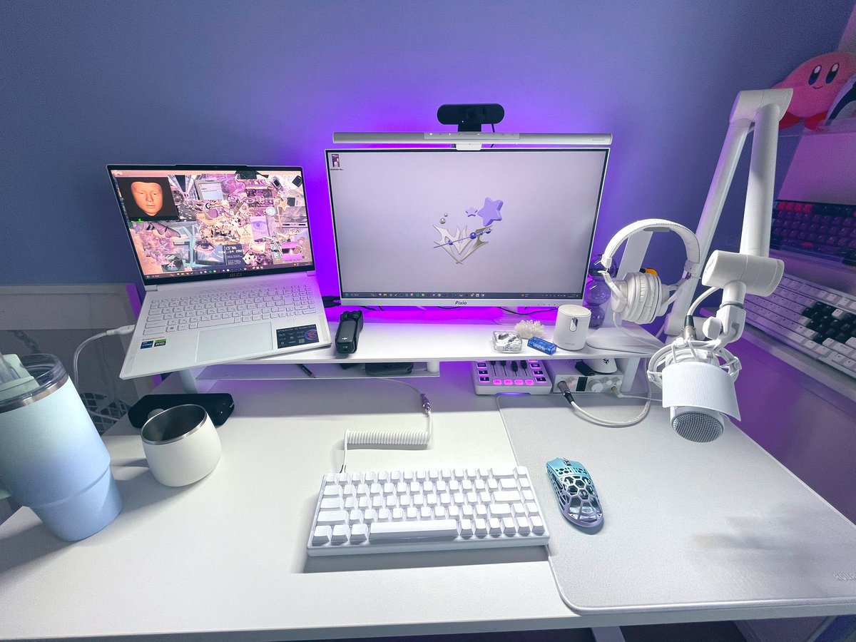 renya_pi's tweet image. 💜💛💙💚

DIY壁紙  × RGBライト🔦

どの色がすき？˖ ࣪⊹👾

💜💛💙💚

#お前らのpcデスク周り晒していけ　#desksetup #switchbot 

ツリーに他色も➰💣