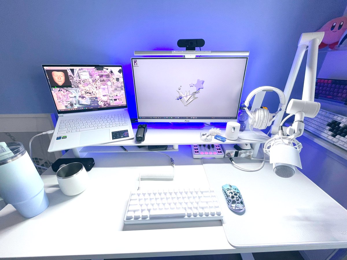 renya_pi's tweet image. 💜💛💙💚

DIY壁紙  × RGBライト🔦

どの色がすき？˖ ࣪⊹👾

💜💛💙💚

#お前らのpcデスク周り晒していけ　#desksetup #switchbot 

ツリーに他色も➰💣