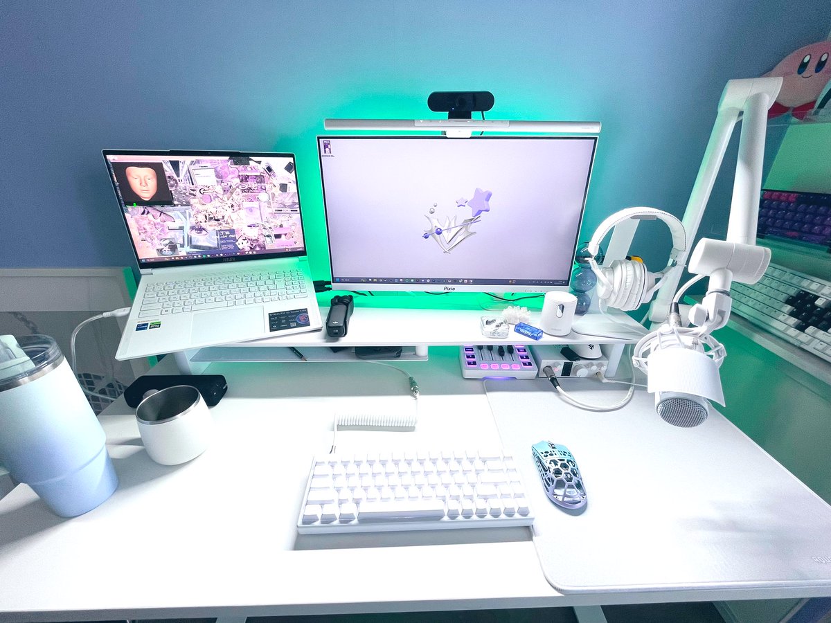 renya_pi's tweet image. 💜💛💙💚

DIY壁紙  × RGBライト🔦

どの色がすき？˖ ࣪⊹👾

💜💛💙💚

#お前らのpcデスク周り晒していけ　#desksetup #switchbot 

ツリーに他色も➰💣