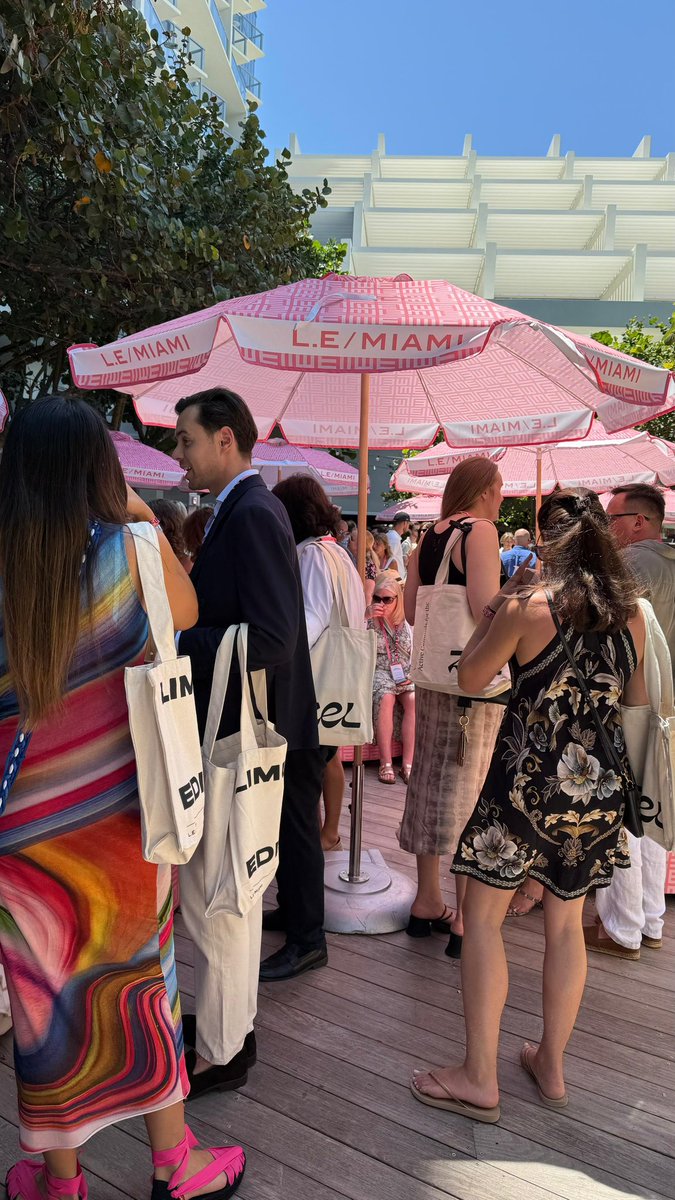 FoodandTravelMX's tweet photo. Un Open House con conferencias, pop ups y una colorida fiesta fueron parte de la inauguración de #LEMiami en el hotel #WSouthBeach. ¡Esto es tan solo el comienzo! https://t.co/XbXx7AhLL9