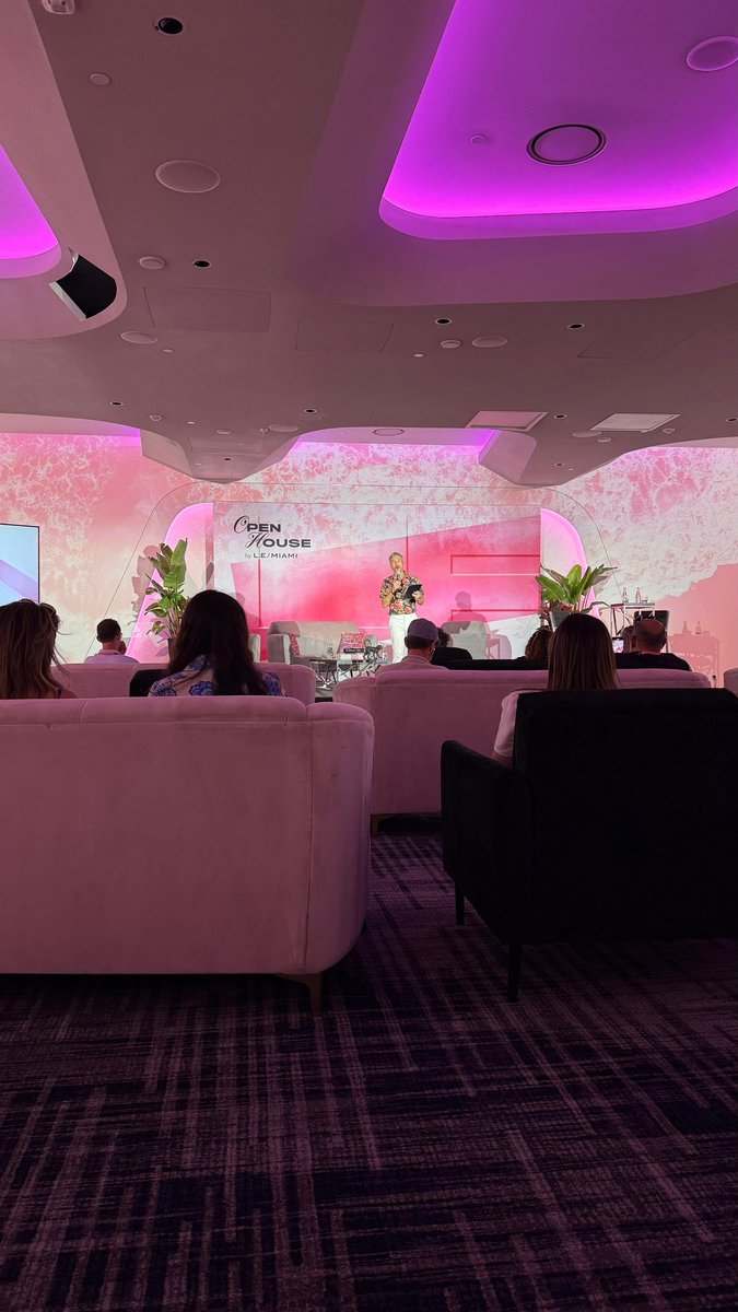 FoodandTravelMX's tweet photo. Un Open House con conferencias, pop ups y una colorida fiesta fueron parte de la inauguración de #LEMiami en el hotel #WSouthBeach. ¡Esto es tan solo el comienzo! https://t.co/XbXx7AhLL9