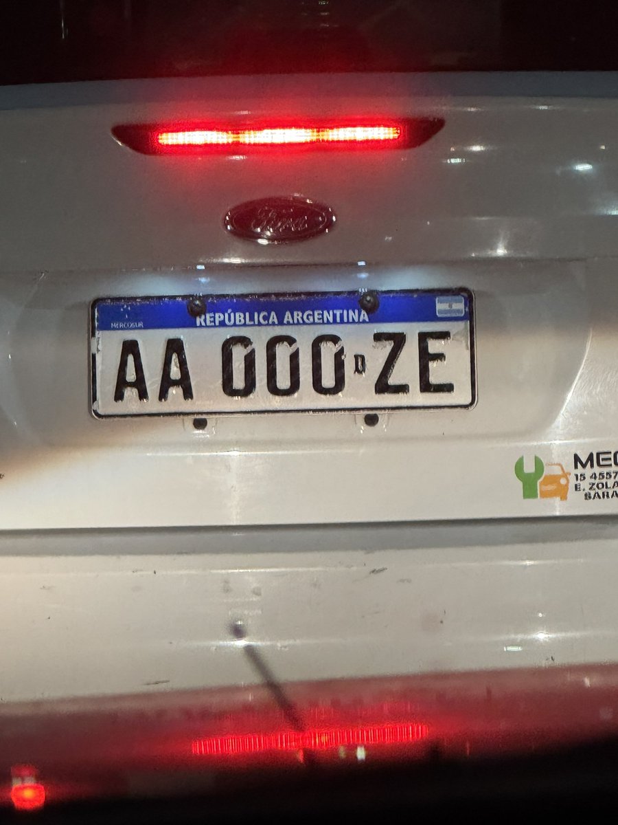 ingercher's tweet image. Desafío a que alguien encuentre una PATENTE ANTERIOR A ESTA. Hasta entonces en mi cabeza soy el rey del mundo.