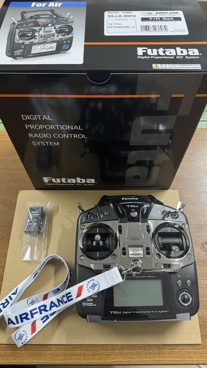 ついに、航空研に、3つ目のプロポ🎮が導入されました💕😍😍

3機編隊飛行やっちゃおうカナ⁉️😁