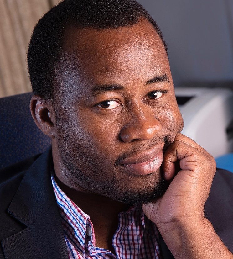 Sur l'agenda d'EKODAFRIK
🗓️ 𝗝𝗲𝘂𝗱𝗶 𝟮𝟮 𝗺𝗮𝗶
⏱️ 18h30  [LITTERATURE] Rencontre avec l’auteur nigérian Chigozie OBIOMA 🇳🇬 ,  invité de la Villa Gillet
🇳🇬 #nigerialyon
📍 Le SingulierS Médiathèque
Belleville-en-Beaujolais
villagillet.net/evenement/renc…