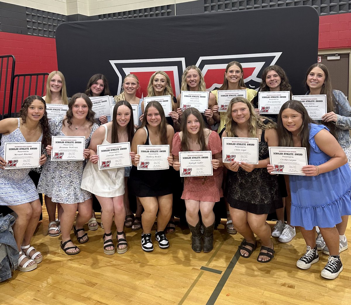 So proud of these STUDENT athletes!🥎📚#ScholarAthlete