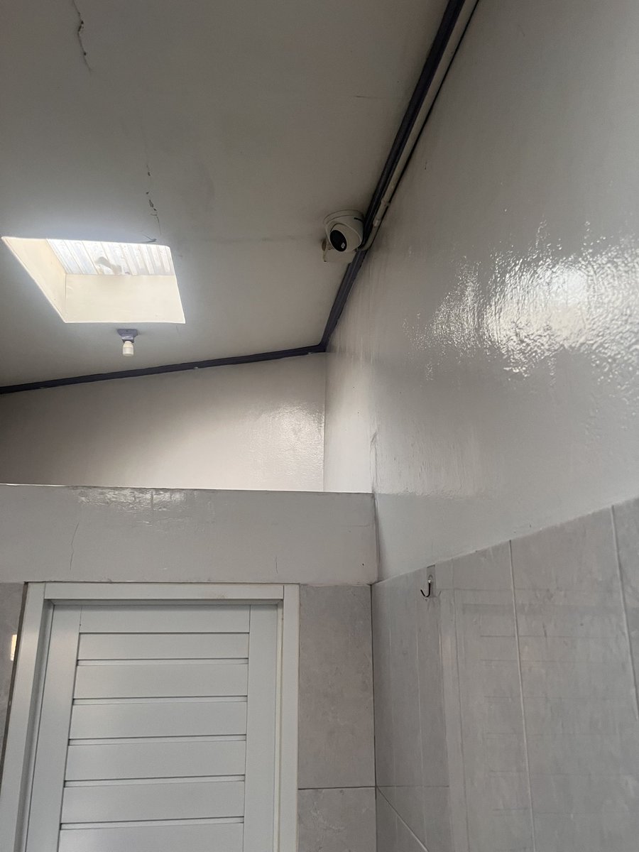 arganhasta's tweet photo. Menurut kalian apakah ini pantas? 
Cctv didalam wc

Share pendapatmu! 

@PRFMnews @humasjabar https://t.co/mL340OCpcH