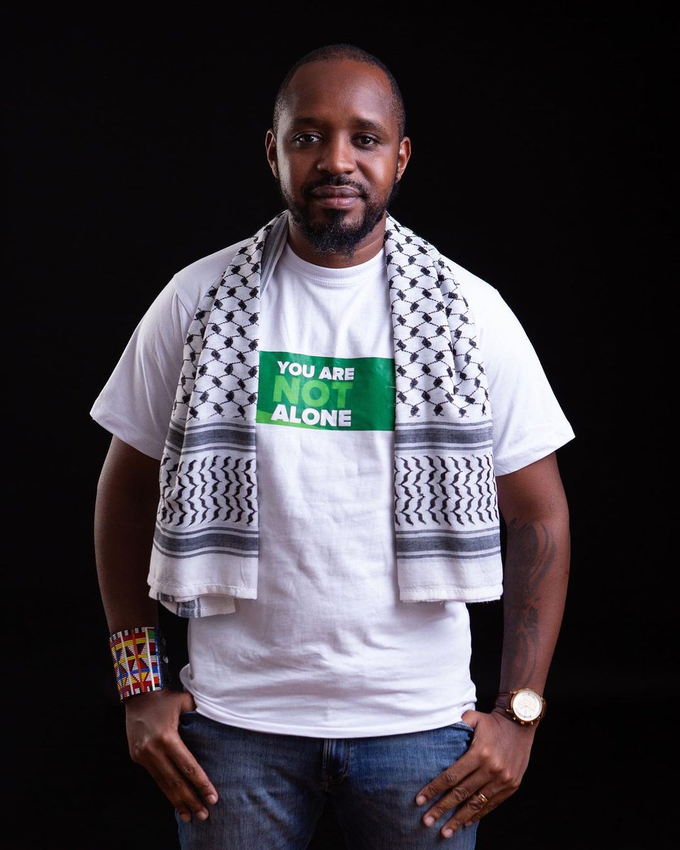 My sentiments towards him and his Activism are neither here nor there for now!

Even siblings born of the same womb differ 

What is paramount is that he's returned to his family PRONTO 

Wacha tuvurugane tukiwa home and safe. That's the democracy we want 

#FreeBonifaceMwangi