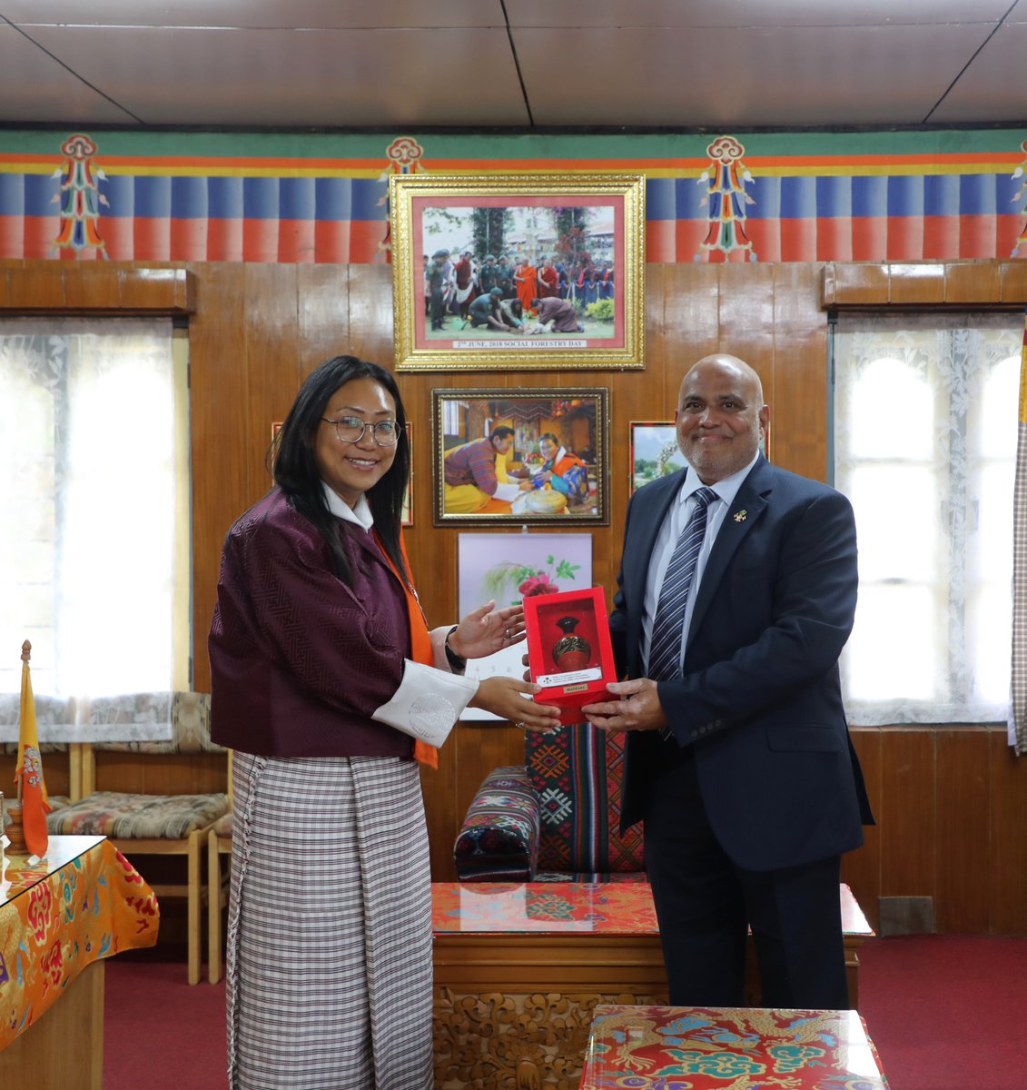 H.E. Dr. Ali Haidar Ahmed, the Minister of Higher Education, Labour &amp; Skills Development, Maldives called on the Hon’ble Lyonpo yesterday. During the meeting, Their Excellencies engaged in a meaningful dialogue centered on vocational education systems in their respective nations.