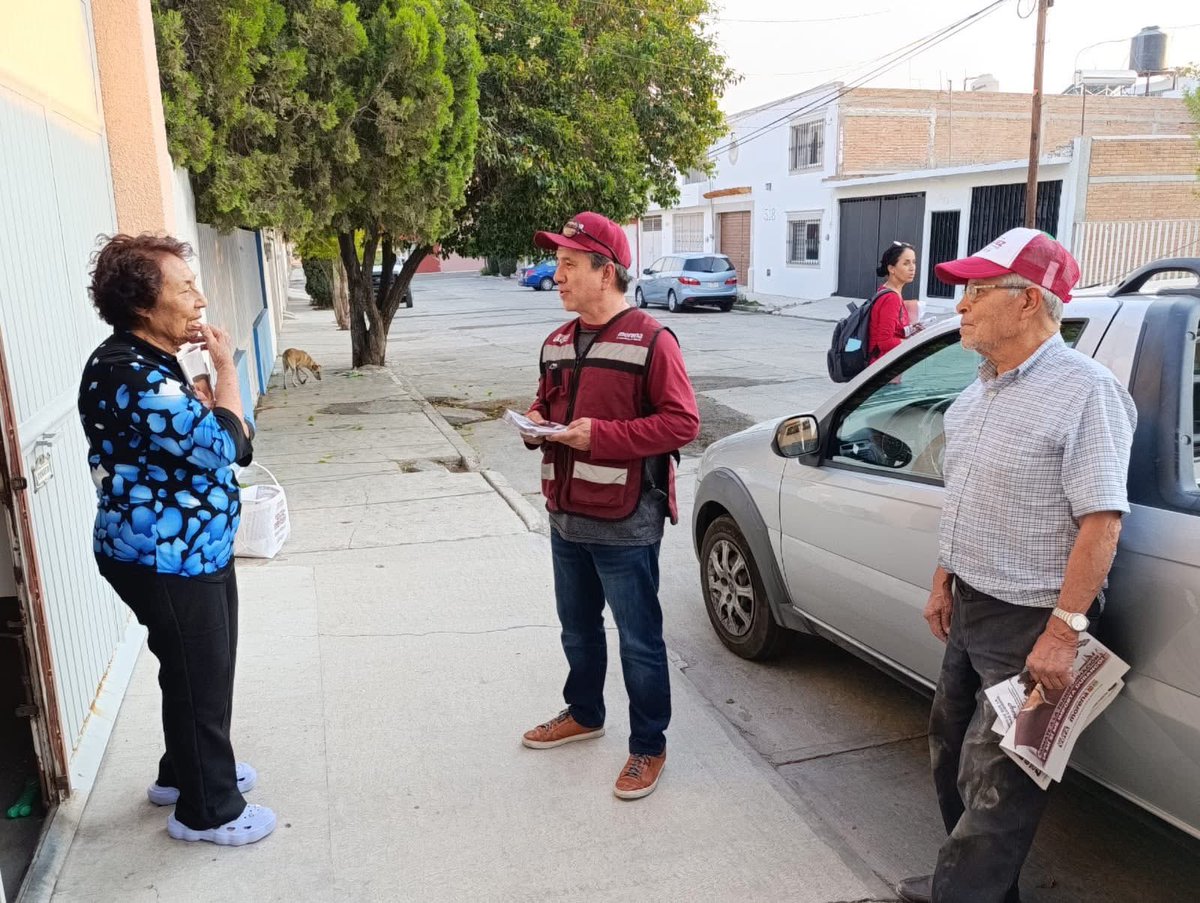 Seguimos avanzando con paso firme. 

Cada día estamos más cerca de la victoria, muy pronto, Durango se pintará de guinda. ¡#EsElDoc y es el momento!

#EnriquezPresidente