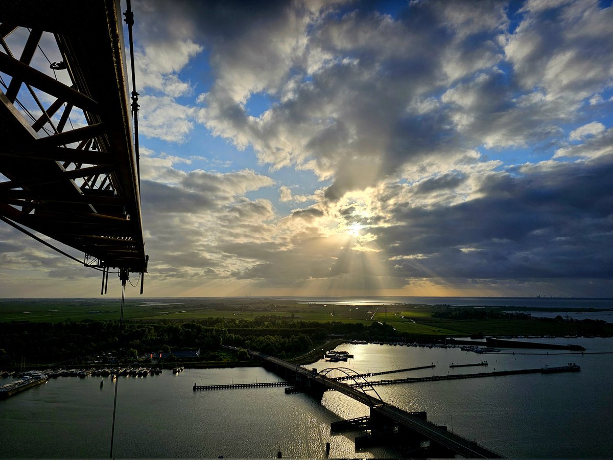 Geurt van Roekel (@geurtroekel) on Twitter photo Goedemorgen het regent zonnestralen!ππ#Amsterdam #duwo #Sluisbuurt #Zeeburgereiland <a href="/BAMWonen/">BAM Wonen</a> @AM_bv <a href="/BouwendNL/">Koninklijke Bouwend Nederland</a> <a href="/amsterdam_ij/">amsterdam-ij.nl</a> <a href="/pictureofNL/">Mooi Nederland π³π±</a> <a href="/AmsterdamNL/">Gemeente Amsterdam</a> <a href="/AT5/">AT5</a> Goedemorgen het regent zonnestralen!ππ#Amsterdam #duwo #Sluisbuurt #Zeeburgereiland <a href="/BAMWonen/">BAM Wonen</a> @AM_bv <a href="/BouwendNL/">Koninklijke Bouwend Nederland</a> <a href="/amsterdam_ij/">amsterdam-ij.nl</a> <a href="/pictureofNL/">Mooi Nederland π³π±</a> <a href="/AmsterdamNL/">Gemeente Amsterdam</a> <a href="/AT5/">AT5</a>