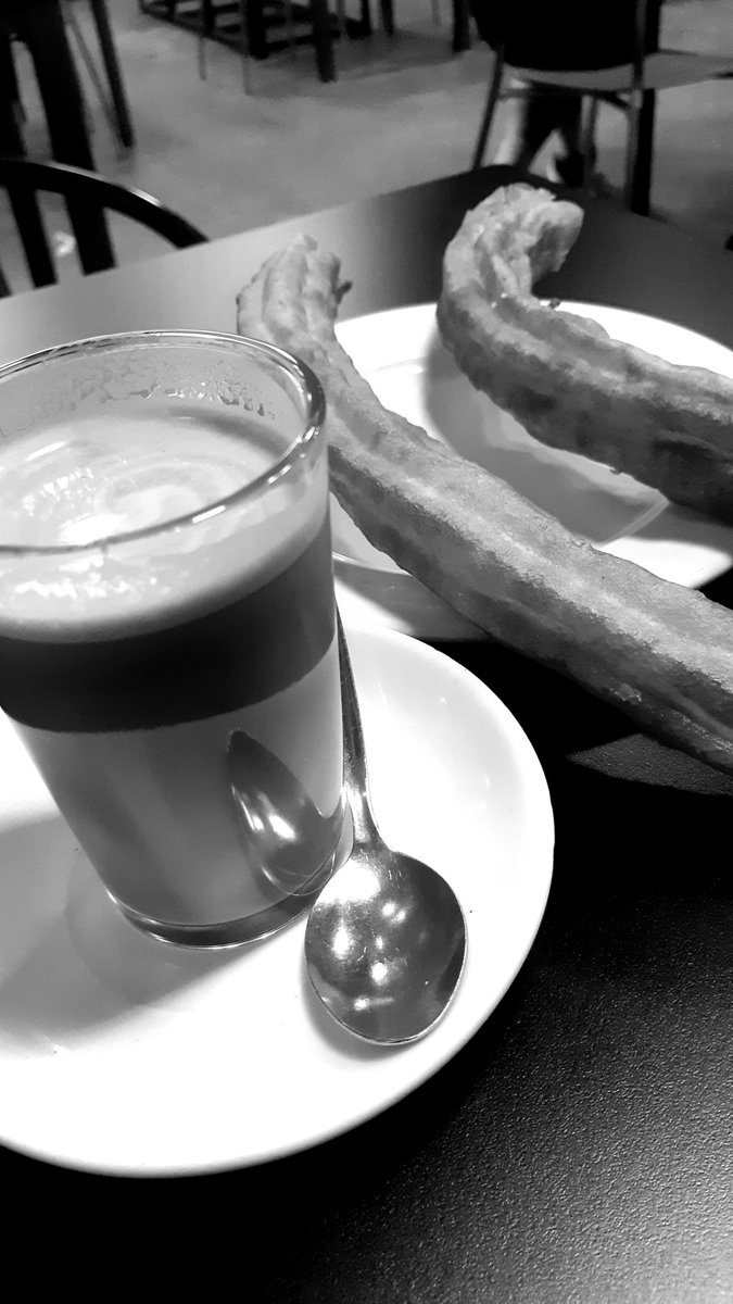 JuanPm92588109's tweet image. #jueves #cafe y #porras de #chamartin #jueves_sensual Buenos días Loc@s
