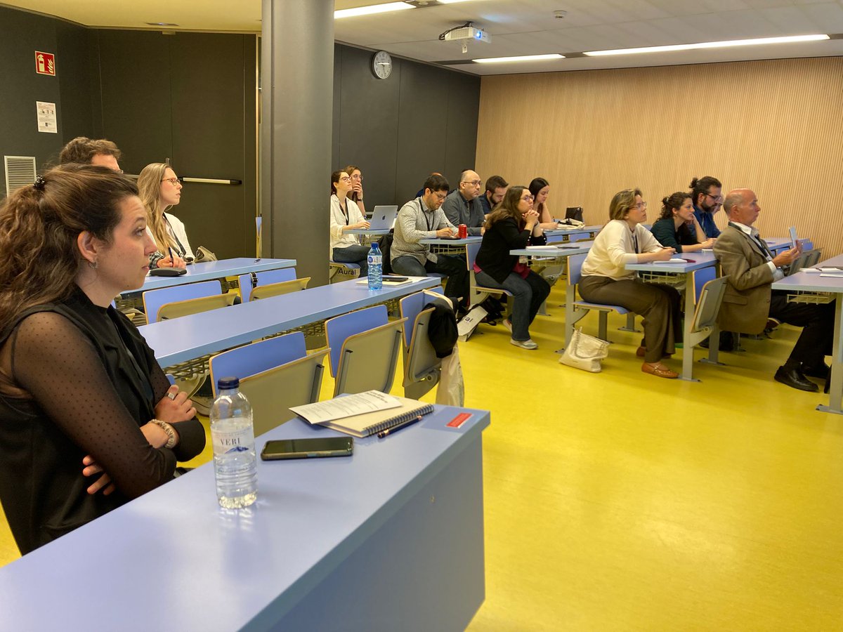 En marxa el II Curs Apnea Obstructiva del Son 

Aquest matí, part teòrica sobre els principals reptes a l’abordatge de l’#apnea obstructiva del son

#otorrinolaringologia #pneumologia <a href="/MackersPaula/">Paula Mackers</a> <a href="/GrauNria/">Núria Grau</a> <a href="/DrJacintoGarcia/">Jacinto Garcia Lorenzo</a>