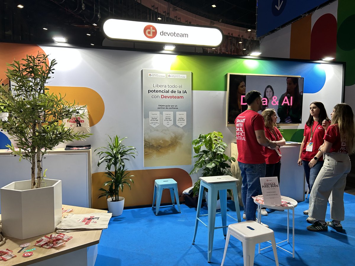 gcloud_es's tweet photo. Ya estamos en el #GoogleCloudSummitMadrid como Patrocinadores Premier
🎤A las 13:00h en el Stage 5:
“Democratizando el uso de la IA para empleados” con Técnicas Reunidas & Devoteam.
Pásate por nuestro stand… ¡hay sorpresas!
#IA #GoogleCloud #Devoteam #TechEvents @GoogleCloud_ES https://t.co/dGYD0xlg7n