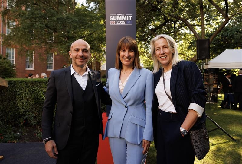 The British Retail Consortium (@the_brc) on Twitter photo CEO, Helen Dickinson, attended a business reception at Number 10 on Monday following the new UK-EU trade agreement. 🥂
Helen reiterated the retail industry's positive reaction to the deal with PM <a href="/Keir_Starmer/">Keir Starmer</a> and Chancellor <a href="/RachelReevesMP/">Rachel Reeves</a>. 👍
#BuyIntoRetail CEO, Helen Dickinson, attended a business reception at Number 10 on Monday following the new UK-EU trade agreement. 🥂
Helen reiterated the retail industry's positive reaction to the deal with PM <a href="/Keir_Starmer/">Keir Starmer</a> and Chancellor <a href="/RachelReevesMP/">Rachel Reeves</a>. 👍
#BuyIntoRetail