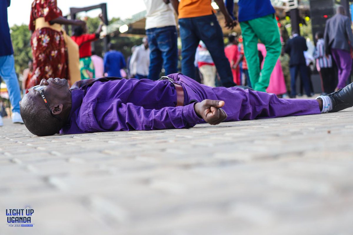 covenantnations's tweet photo. And let us consider how we may spur one another on toward love and good deeds, not giving up meeting together, as some are in the habit of doing, but encouraging one anotherβand all the more as you see the Day approaching. - Hebrews 10:24-25
#LightUpUganda #Day4 #CNC #LiveNow https://t.co/VDhfwVfXg6