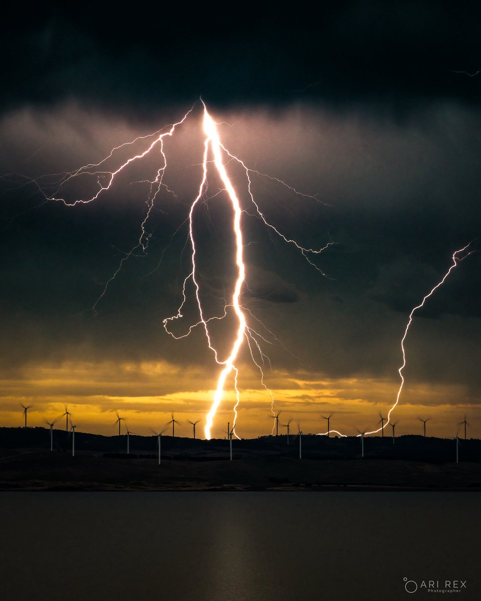 Raw Energy

When Nature Outshines the Machines

#lightningstrikes #canberra #Lightning #Australia