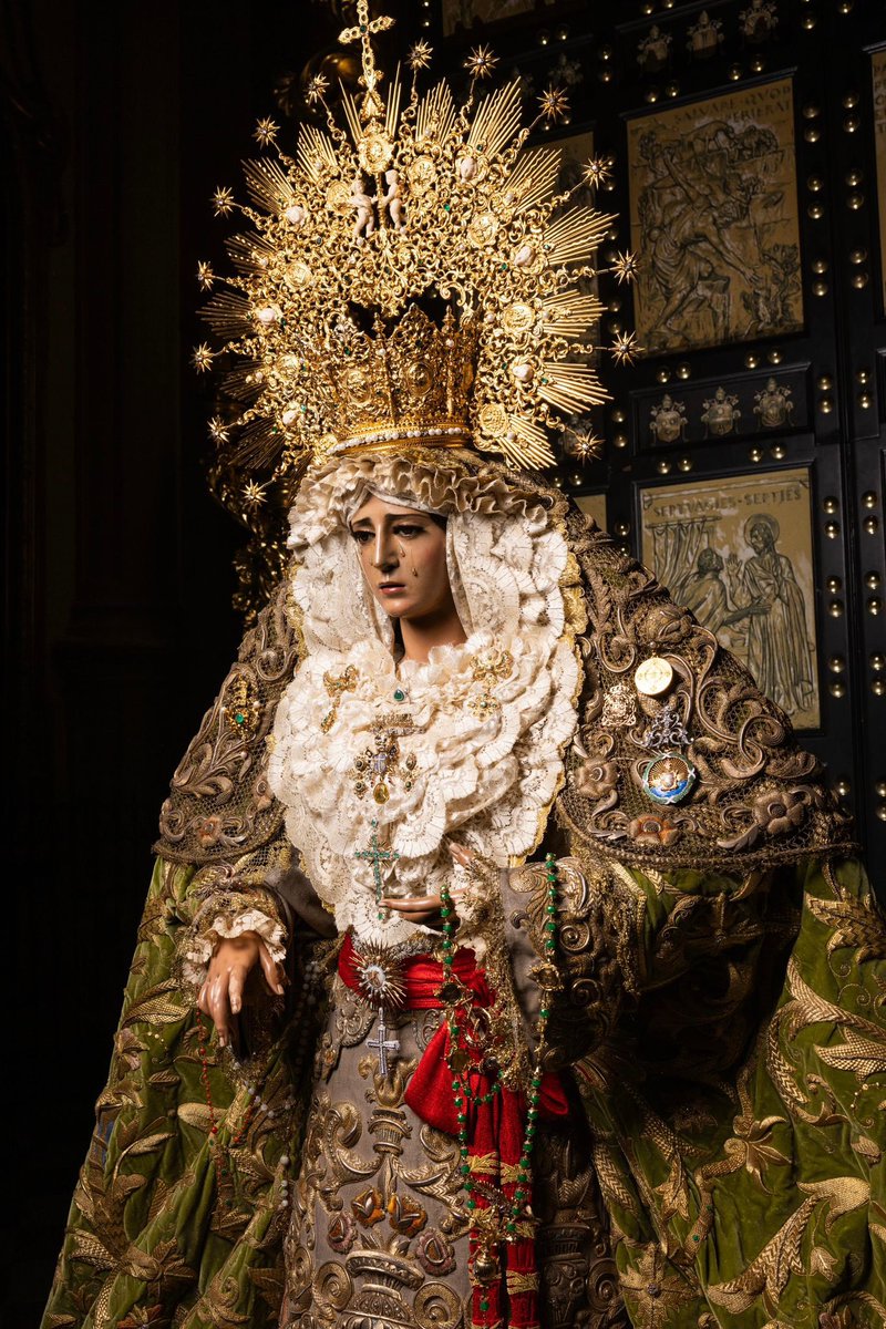 𝐘 𝐬𝐢 𝐑𝐨𝐦𝐚 𝐡𝐚 𝐬𝐢𝐝𝐨 𝐦𝐚́𝐬 𝐞𝐭𝐞𝐫𝐧𝐚 𝐜𝐨𝐧𝐭𝐢𝐠𝐨, 𝐌𝐚́𝐥𝐚𝐠𝐚 𝐧𝐨 𝐬𝐞𝐫í𝐚 𝐧𝐚𝐝𝐚 𝐬𝐢𝐧 𝐭𝐢.

Bienvenida a casa, Madre.

📸 <a href="/LMFotosCofrades/">LMFotosCofrades</a> 

#EsperanzaEnRoma
#CofradiasMLG