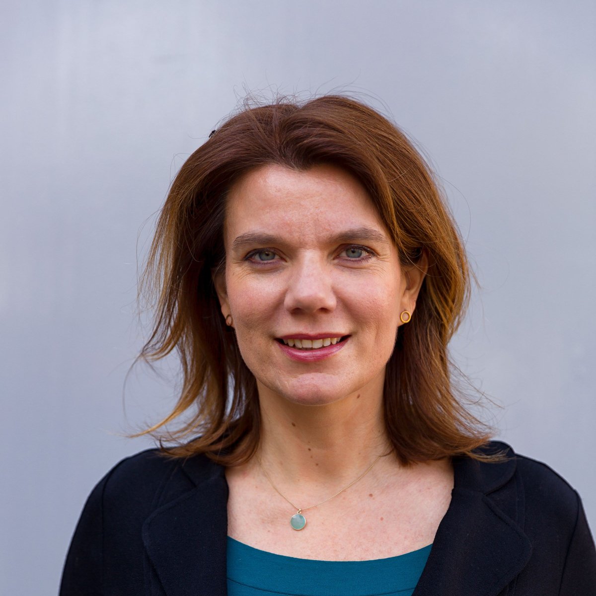 DondersInst's tweet image. 🔬 From basic research to therapy: DARE2APPROACH led by Karin Roelofs developed brain stimulation now tested in anxiety treatment. 🧠 “This is one of those projects that you can only do with a network like the DI”
🔗: ru.nl/en/donders-ins…
#ERC #MentalHealth #Neuroscience