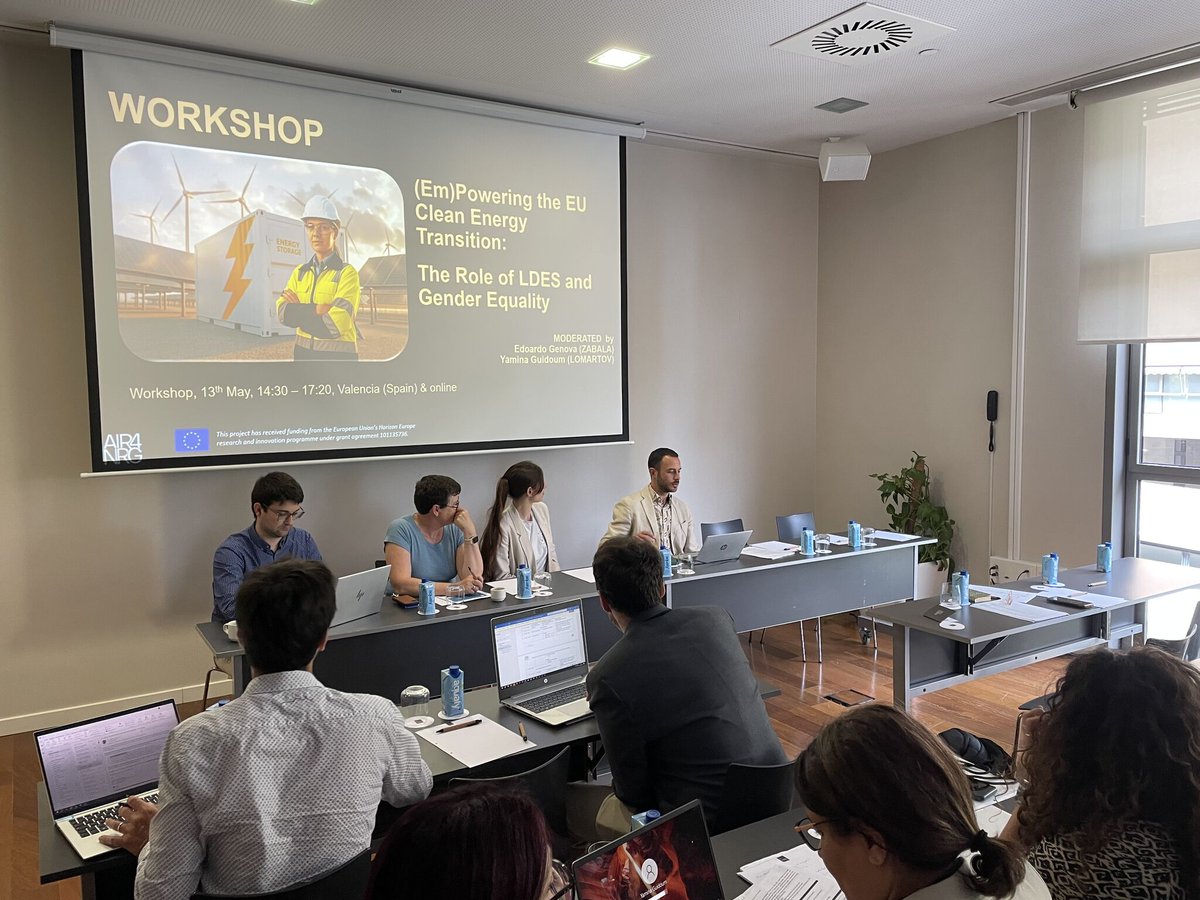 StreamHEproject's tweet image. On May 13, #AIR4NRG hosted a workshop in Valencia 🌍 with a representative from ETRA, technical partner of the #STREAM project. 

We explored ⚡flexibility, 💸investment, and 👥gender equality in #HorizonEU.

🔗 stream-he-project.eu/news/air4nrg-h…