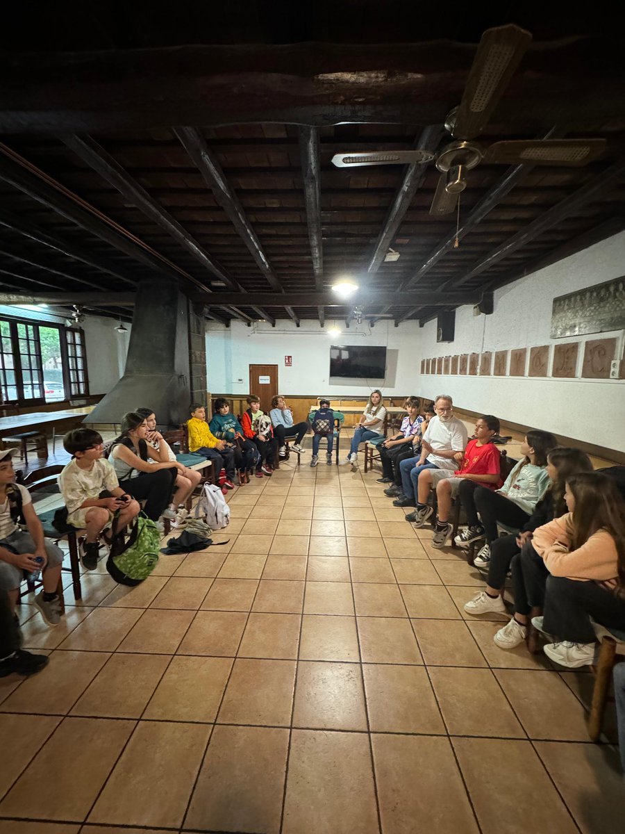 Escola Els Picots tweet media