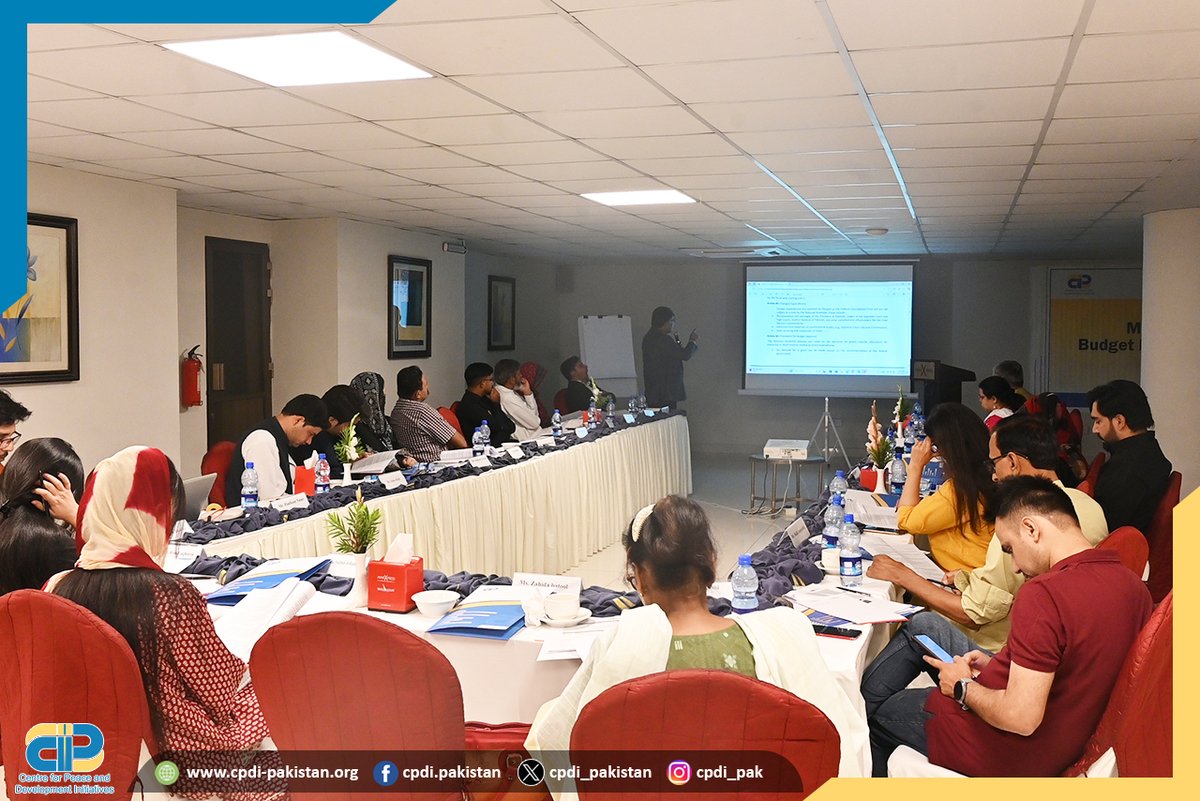 📢 𝗗𝗮𝘆 𝟭 𝗛𝗶𝗴𝗵𝗹𝗶𝗴𝗵𝘁𝘀 | 𝗠𝗲𝗱𝗶𝗮 𝗧𝗿𝗮𝗶𝗻𝗶𝗻𝗴 𝗼𝗻 𝗕𝘂𝗱𝗴𝗲𝘁 𝗥𝗲𝗽𝗼𝗿𝘁𝗶𝗻𝗴
Yesterday, CPDI kicked off its two-day Media Training on Budget Reporting and Analysis at Avari Xpress, Islamabad, bringing together journalists from across the country to deepen