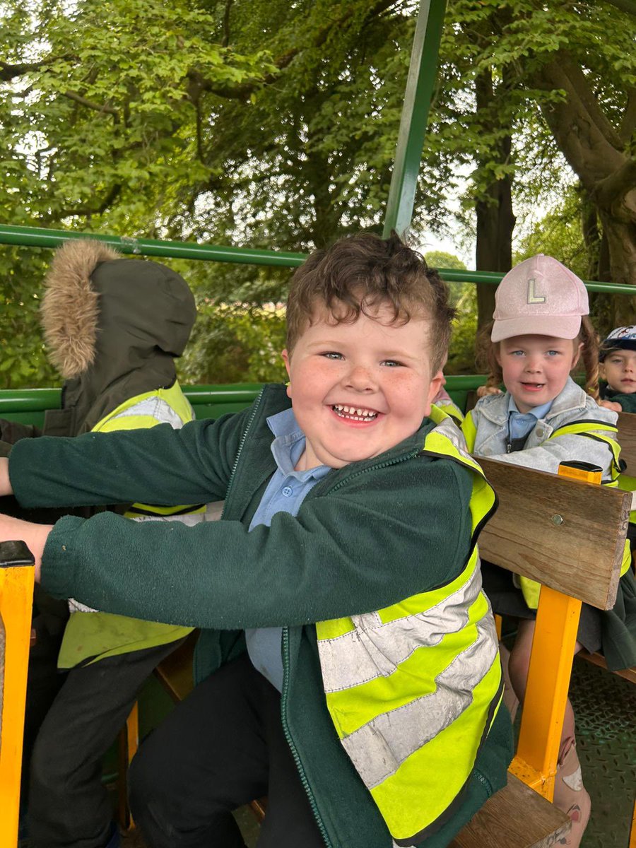 We love the farm! <a href="/stpetersfarn/">St.Peter's Farnworth 👩‍🎓💚💙❤️✨</a>