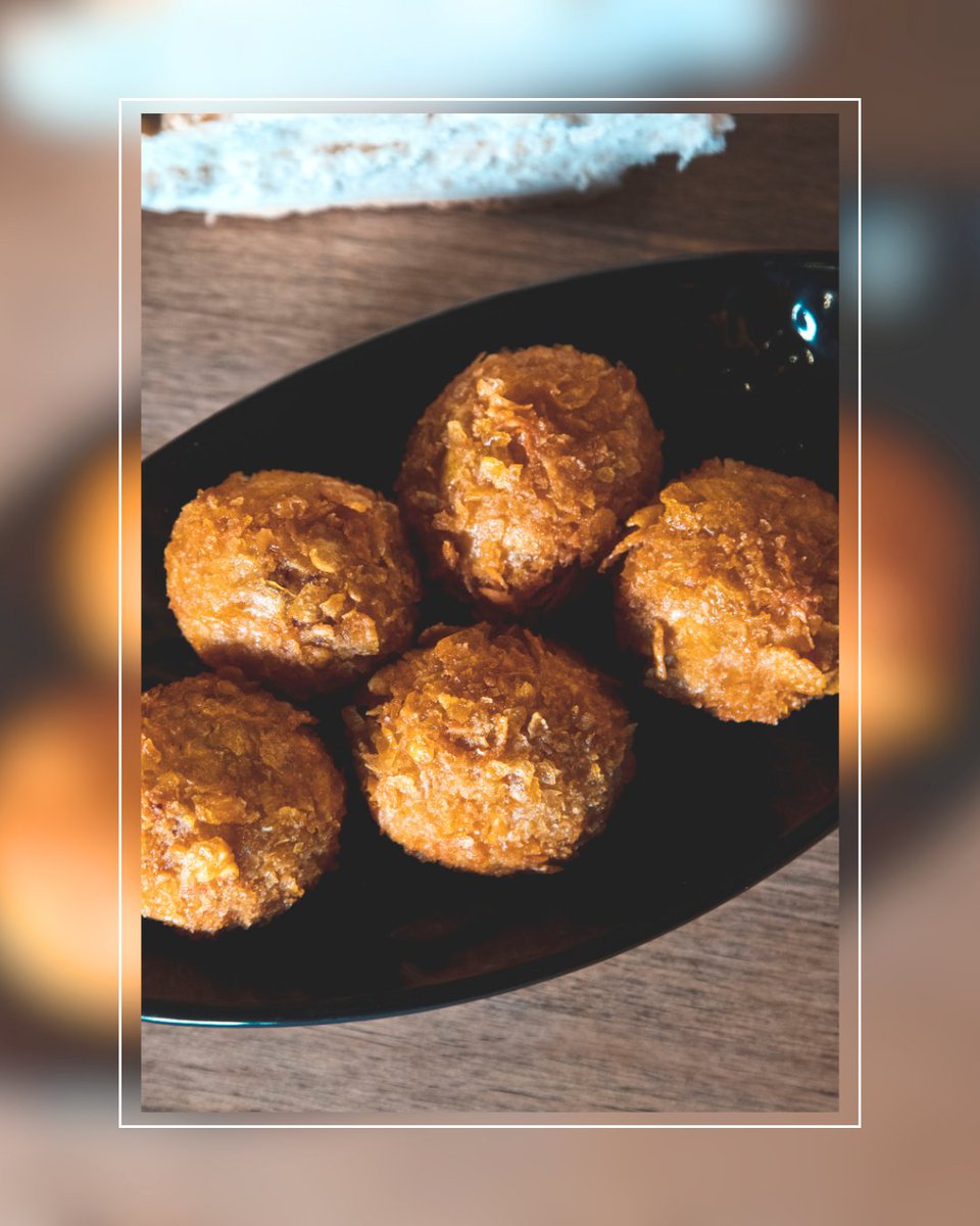 👀 Ojo con nuestras croquetas...

Porque empiezas diciendo “solo una” y acabas peleándote por la última 😏🥟💥

De jamón, de rabo de toro… da igual cuál elijas: están criminalmente buenas.

¿Vienes a comprobarlo o te lo contamos otra vez? 😜🍻

#CroquetasQueVuelan