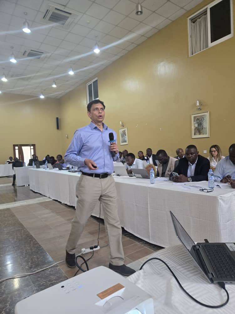 🚀 **Strengthening Vaccine Safety in Uganda**  

major milestone in pharmacovigilance as global and national partners—WHO , UMC-WHO PIDM, EPI, and MOH collaborate at the VigiMobile, digital safety surveillance tool.
📲 Better AEFI reporting
🌍 Global expertise meets local