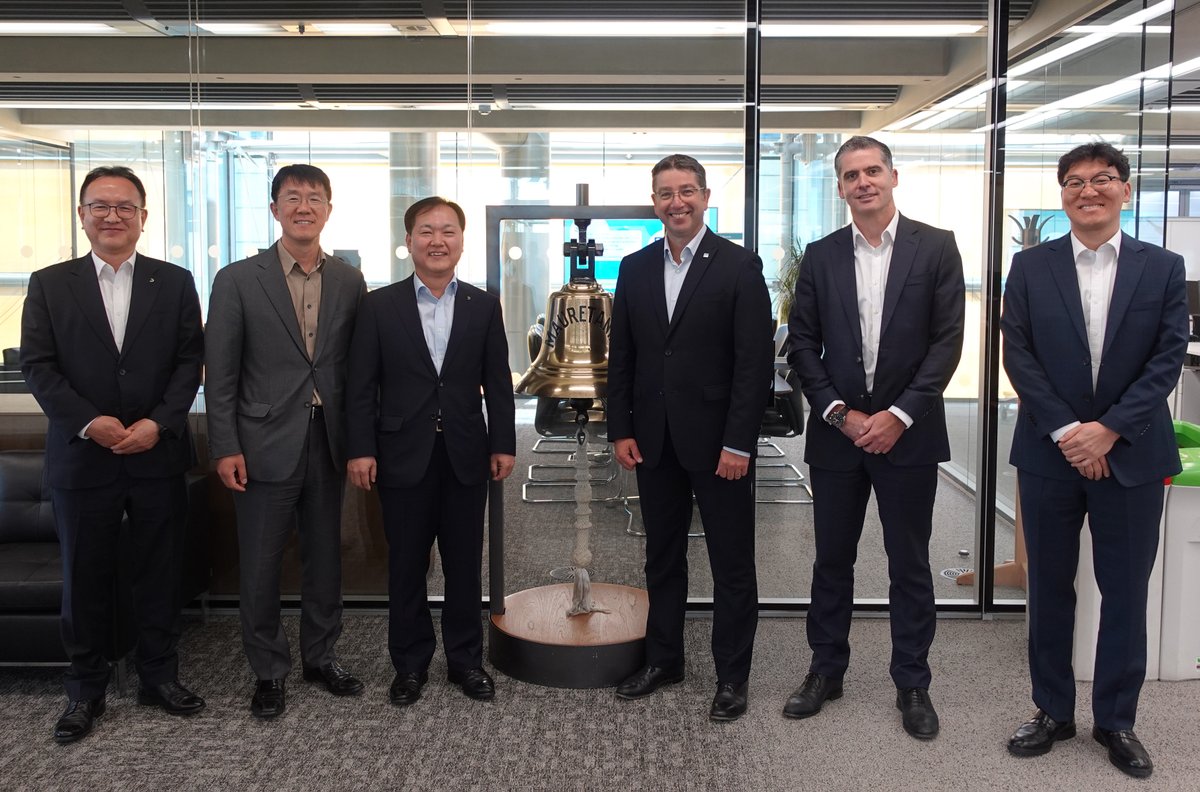 LR and HD Hyundai Mipo have signed a Memorandum of Understanding to collaborate on advancing digital manufacturing for Type C tanks. The partnership marks a significant step forward in the application of digital shipyard technologies.

Find out more: loom.ly/FzH2TwY