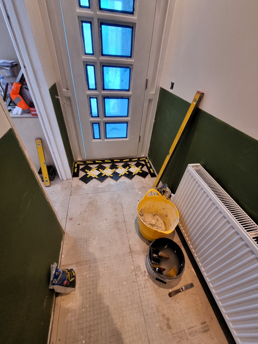 branches_wfc's tweet image. Images from April- So many changes are happening, the finer details are starting to take shape, transforming this into an incredible home designed to meet LETI standards game-changing energy efficient and eco-friendly residence with very low utility bills. 😊

#MoveOnProject