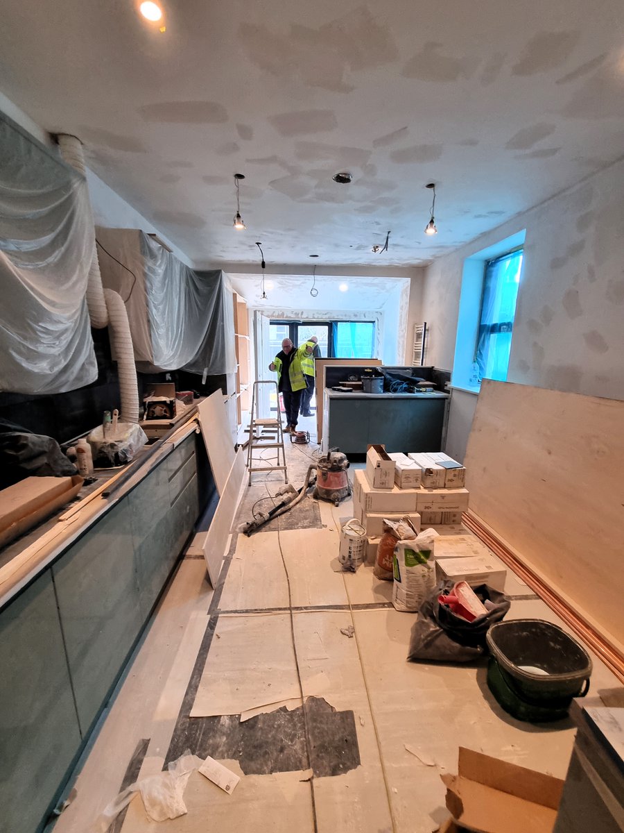 branches_wfc's tweet image. Images from April- So many changes are happening, the finer details are starting to take shape, transforming this into an incredible home designed to meet LETI standards game-changing energy efficient and eco-friendly residence with very low utility bills. 😊

#MoveOnProject