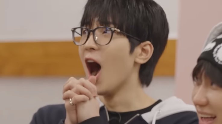 wonwooszone's tweet photo. welcome back king of (cutely) overreacting wonwoo https://t.co/StgpDNKkFZ