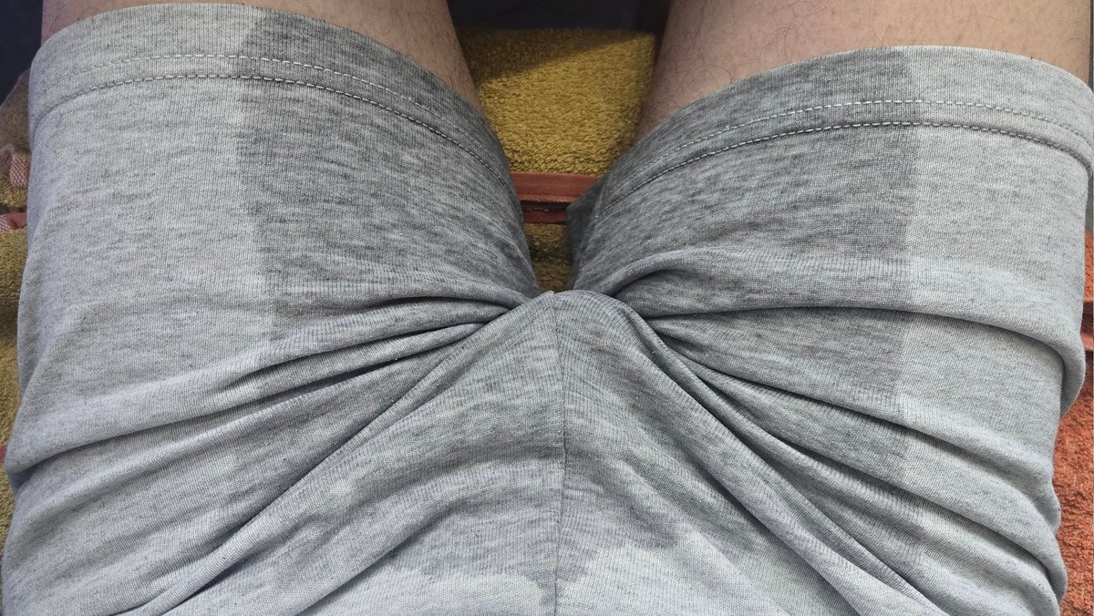 dirtydaniel13's tweet photo. Homeoffice... Caged and no chance  to make cock hard to prevent wetting...

#peepants #chastity https://t.co/znpTCkp3CE