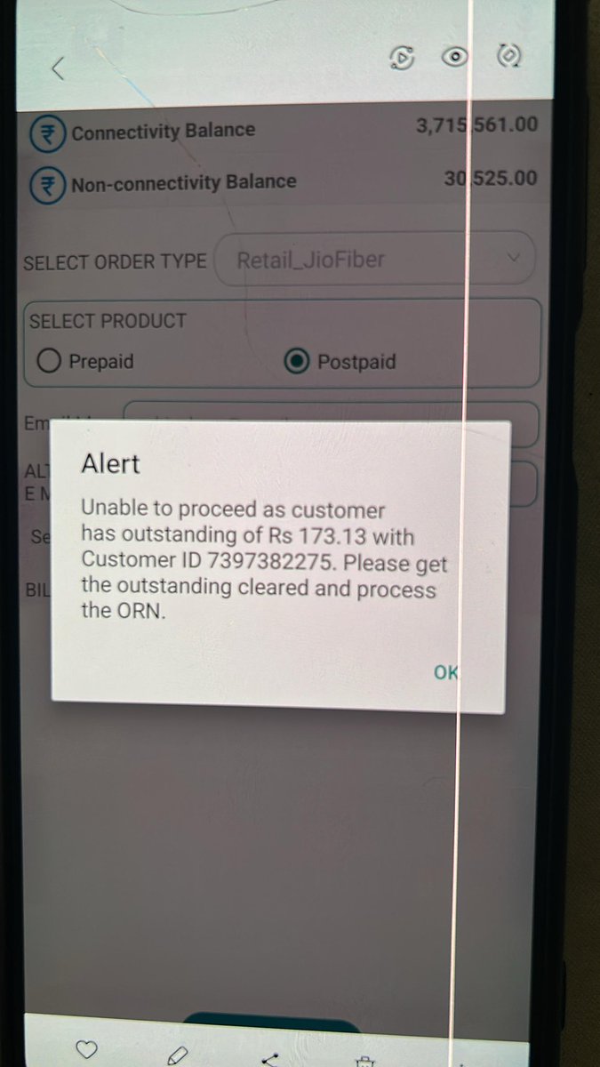 sshivoham's tweet photo. @reliancejio why this message when trying to get a new connection. I was unable to get a new connection due to this. Please remove this asap. I have also shared a mail but no response yet. https://t.co/1ujmIao8ut
