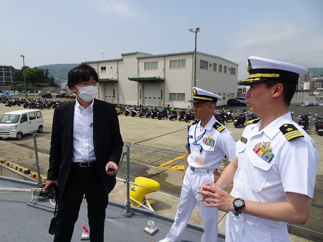 第2掃海隊 「#たかしま」は5月19日、長崎県内の新聞社及び放送局の