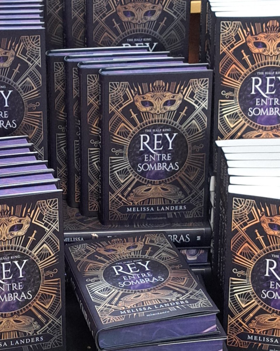 Solo hay una forma de salvar a un rey moribundo... y está en manos de la única persona que guarda el mayor secreto de todos: Cerise "Rey entre sombras": ow.ly/wBWz50VVp35

#LibreríaAgapea #Agapea #recomendado #lecturasrecomendadas #recomendación #libro #leer #lectura #book