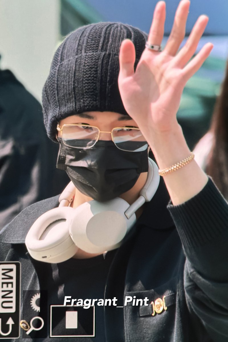 Fragrant_Pint's tweet photo. 250522 ICN

#현진 #Hyunjin #黃鉉辰 
#스트레이키즈 #StrayKids https://t.co/i88cLeNiBU